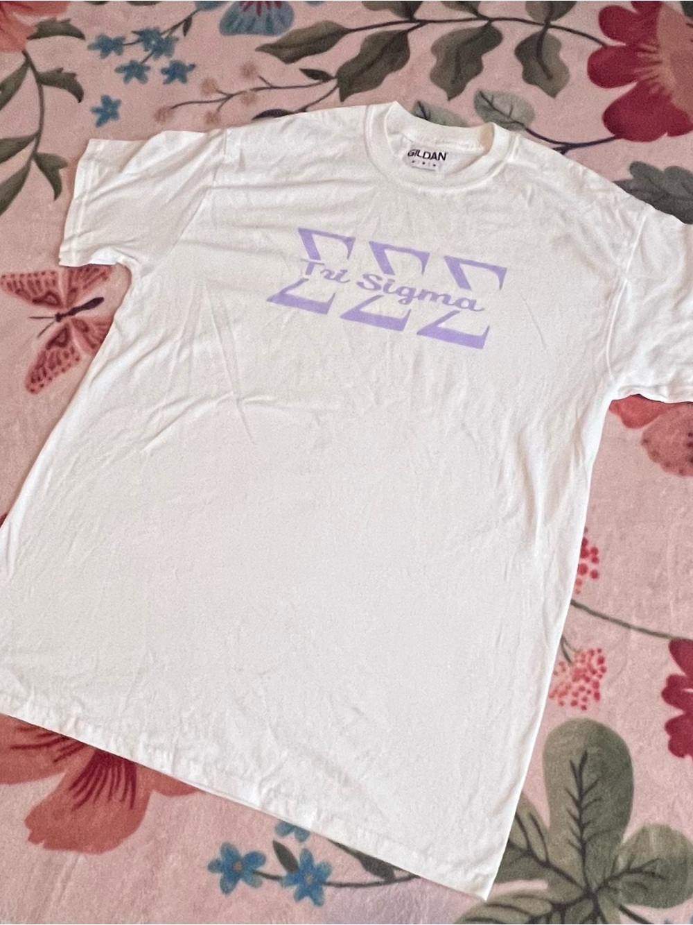 Gildan White T-Shirt with Lavender Tri Sigma Graphic